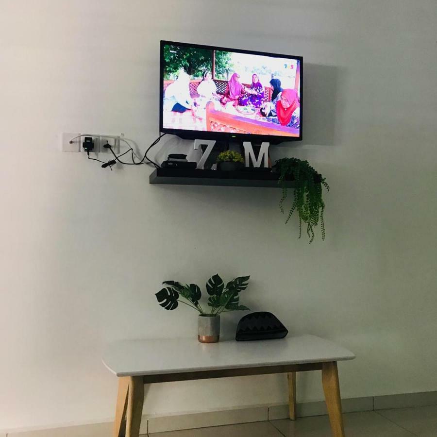 Z&M Homestay Jertih Bagian luar foto