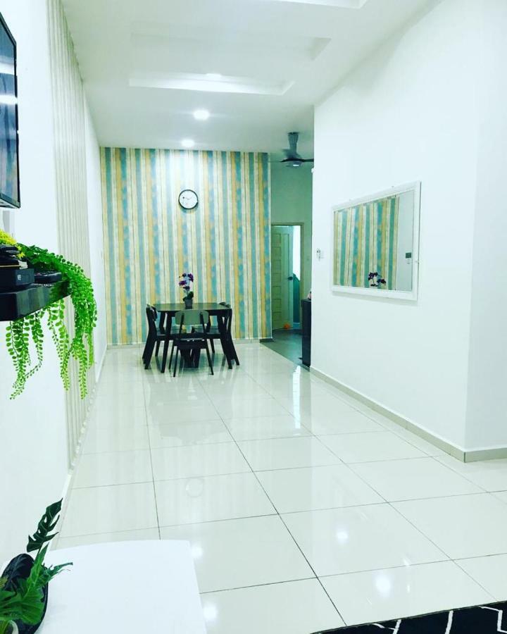 Z&M Homestay Jertih Bagian luar foto